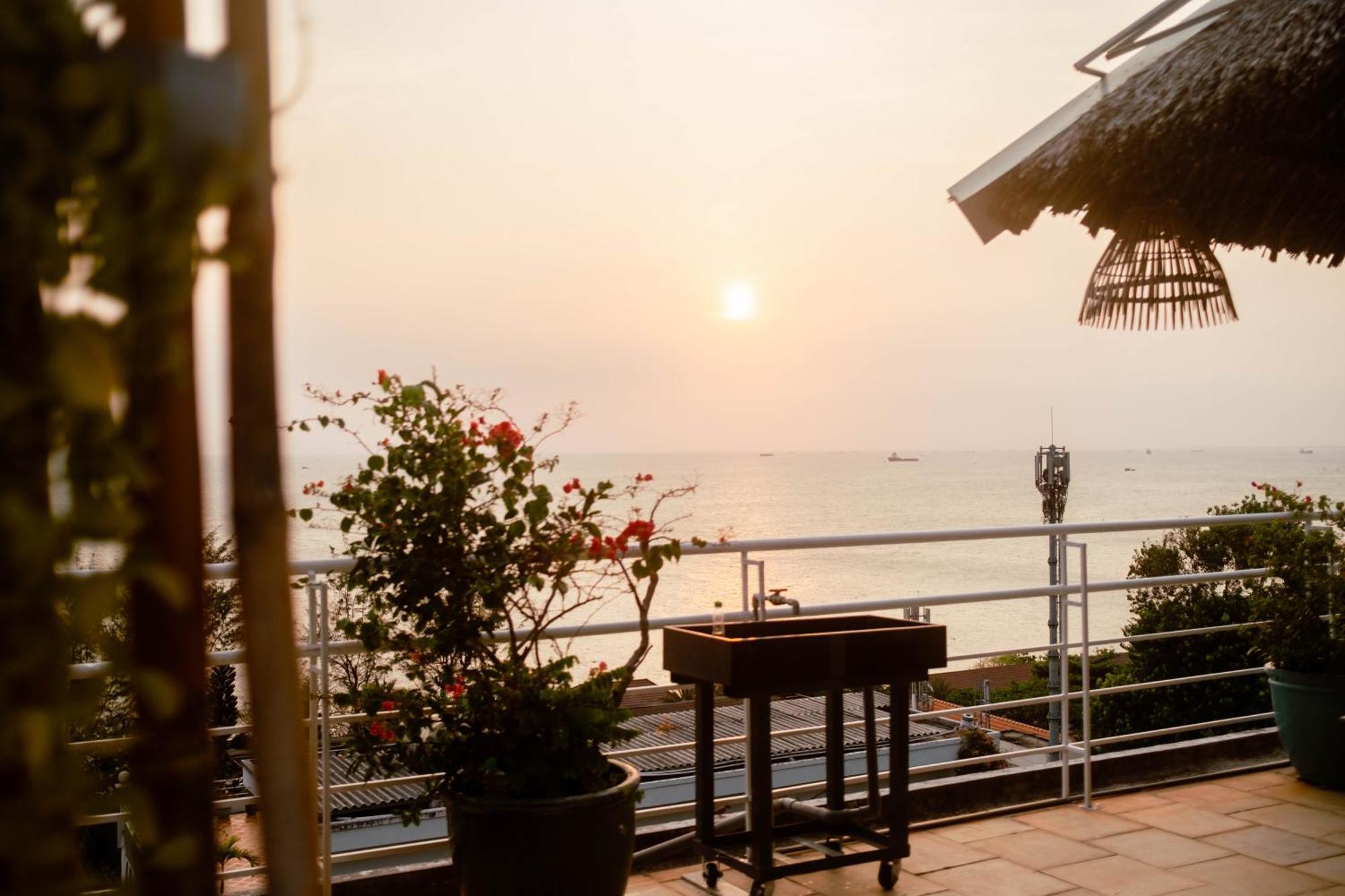 Ananas Beach Hotel Vung Tau Buitenkant foto